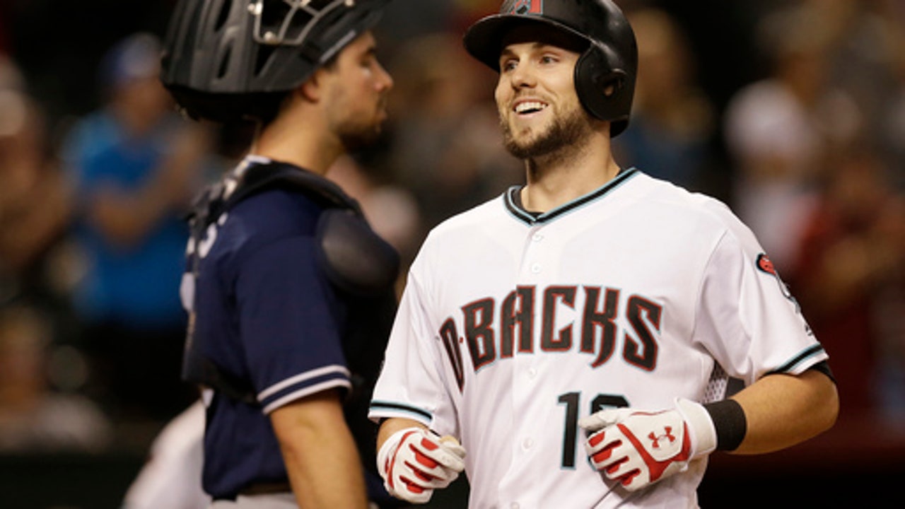 Goldschmidt, Owings homer as D-Backs beat Padres 5-3
